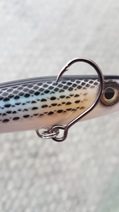 https://lurefishingforbass.co.uk/product_images/uploaded_images/single-hooks-gap.jpg